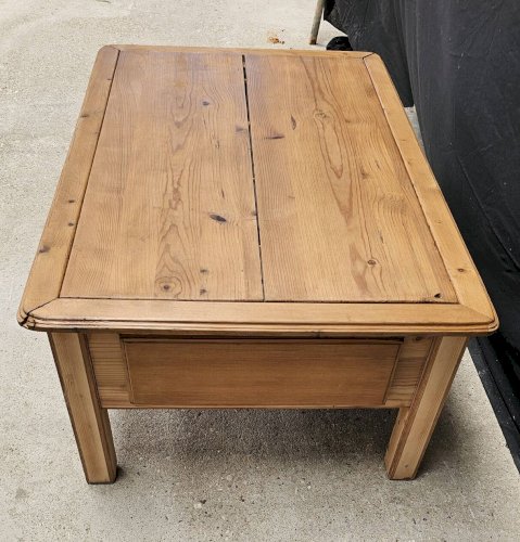 Table basse 4 tiroirs en pin scandinave
