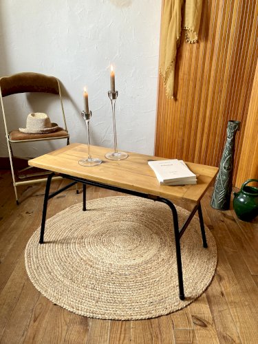 Table basse avec plateau en pin, piètement en métal tubulaire, années 1950