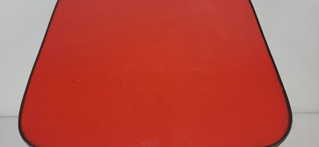 Table basse, bout de canapé en formica 1960