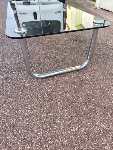 Table basse chromé et verre noir fumé space age italienne