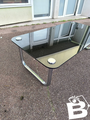Table basse chromé et verre noir fumé space age italienne