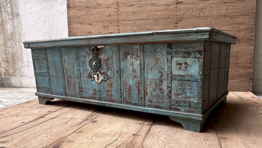 table basse - coffre en teck birman avec patine dorigine