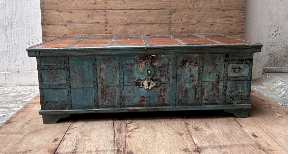 table basse - coffre en teck birman avec patine dorigine