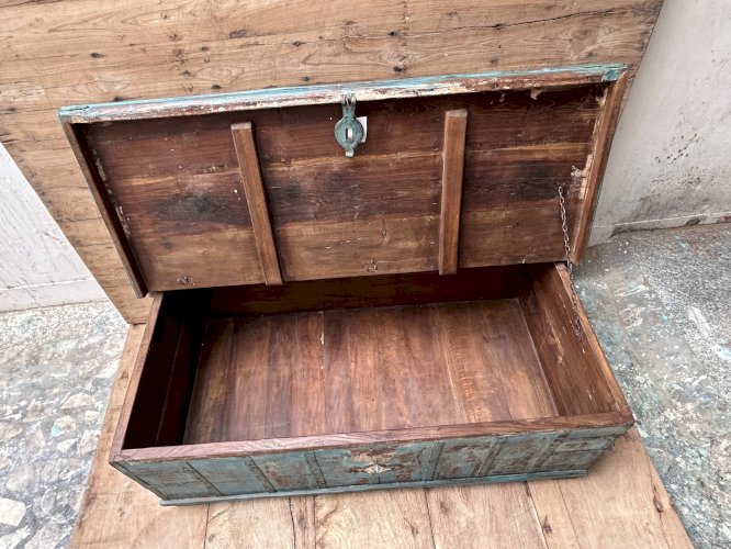 table basse - coffre en teck birman avec patine dorigine