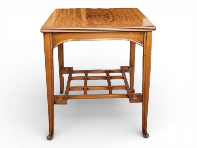 Table basse, dappoint Art Nouveau 1900