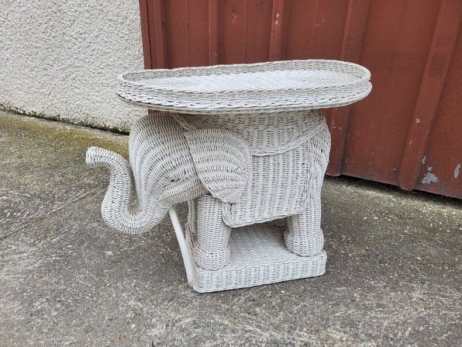 TABLE BASSE ELEPHANT EN ROTIN BLANC