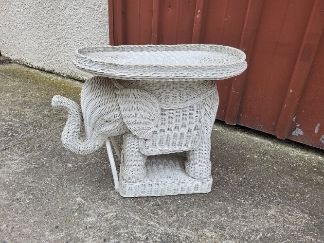 TABLE BASSE ELEPHANT EN ROTIN BLANC