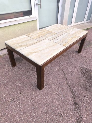 Table basse en bois et travertin 1970 1980