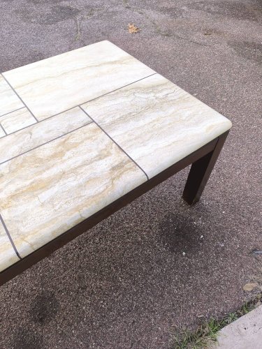 Table basse en bois et travertin 1970 1980