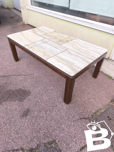 Table basse en bois et travertin 1970 1980
