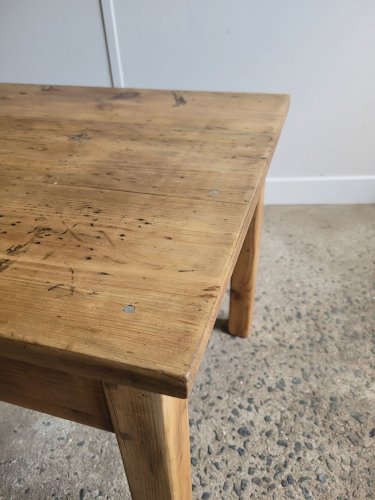 Table basse en bois massif
