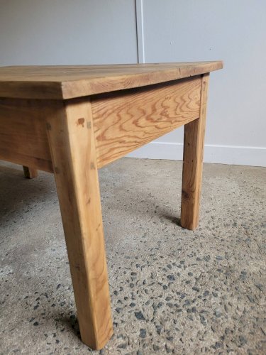 Table basse en bois massif