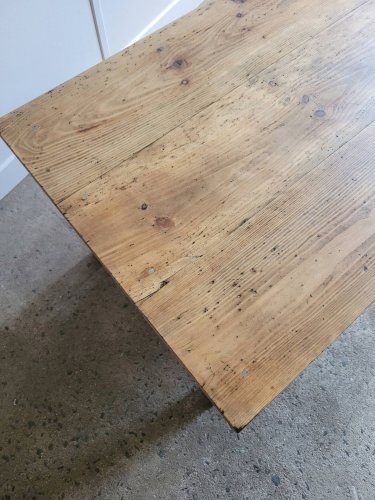 Table basse en bois massif