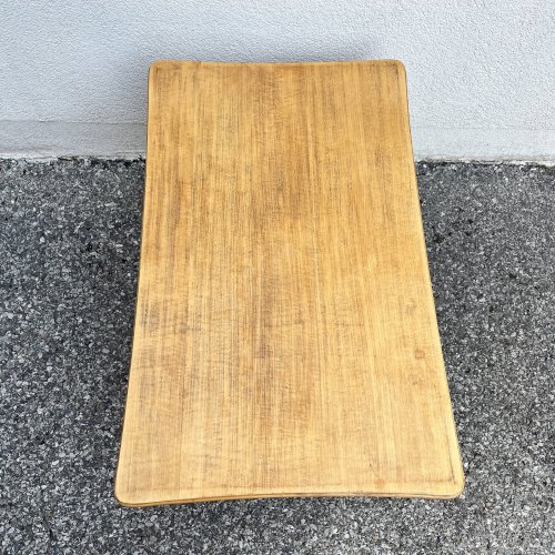Table basse en bois naturel