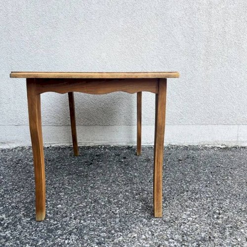 Table basse en bois naturel