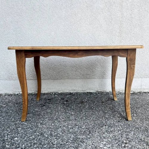 Table basse en bois naturel