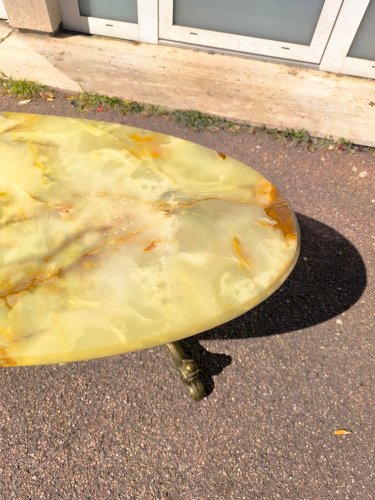 Table basse en marbre et laiton