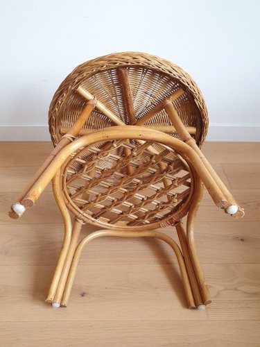 Table basse en rotin vintage