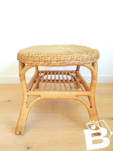 Table basse en rotin vintage