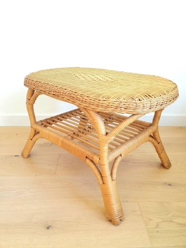 Table basse en rotin vintage