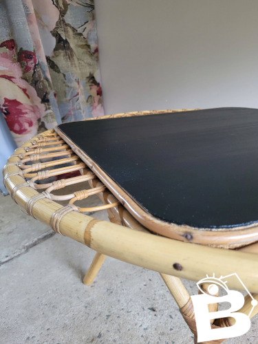 Table basse en rotin