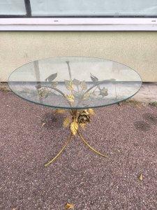 Table basse en verre  à fleurs en métal doré Florentine