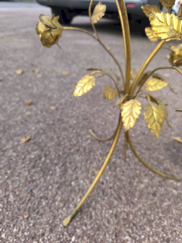 Table basse en verre  à fleurs en métal doré Florentine