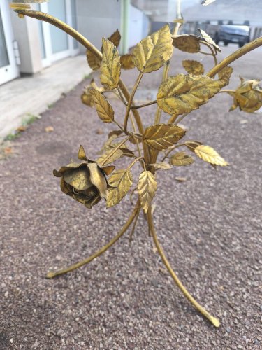 Table basse en verre  à fleurs en métal doré Florentine