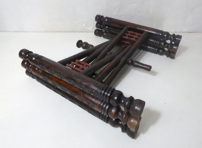 table basse orientale pliante vintage plateau métal argent 72 cm piètement bois