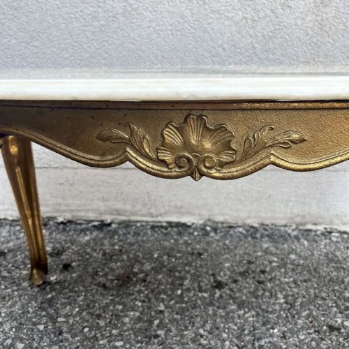 Table basse ovale Louis XV