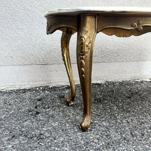 Table basse ovale Louis XV