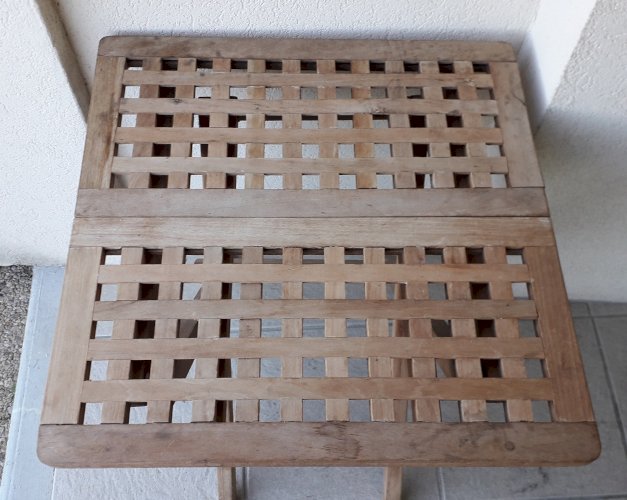 Table basse pliante en bois