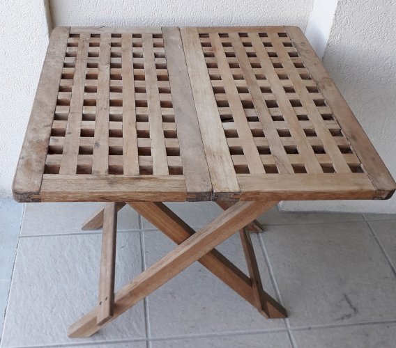 Table basse pliante en bois