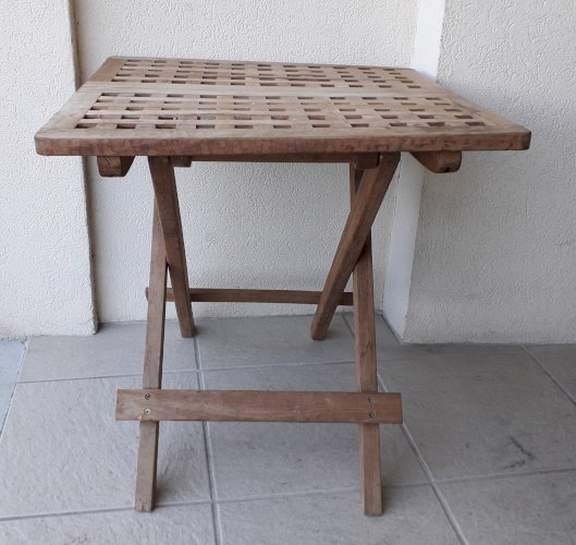 Table basse pliante en bois