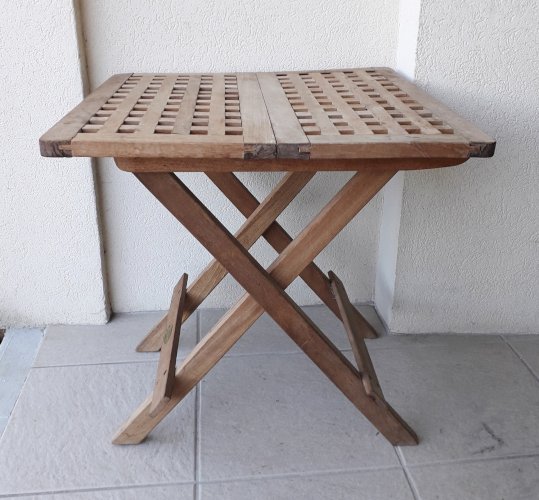 Table basse pliante en bois
