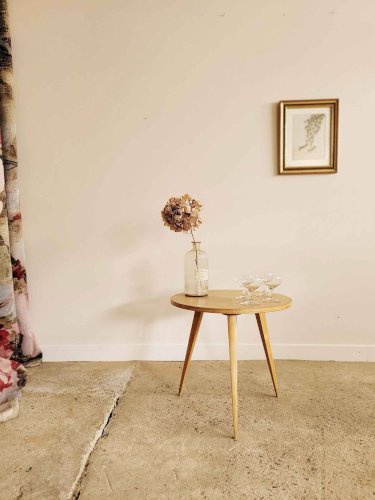 Table basse tripode vintage