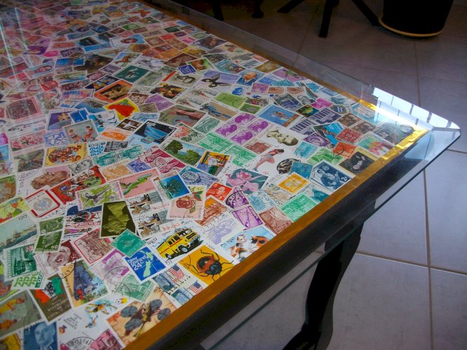 TABLE BASSE "UN PEU TIMBREE"