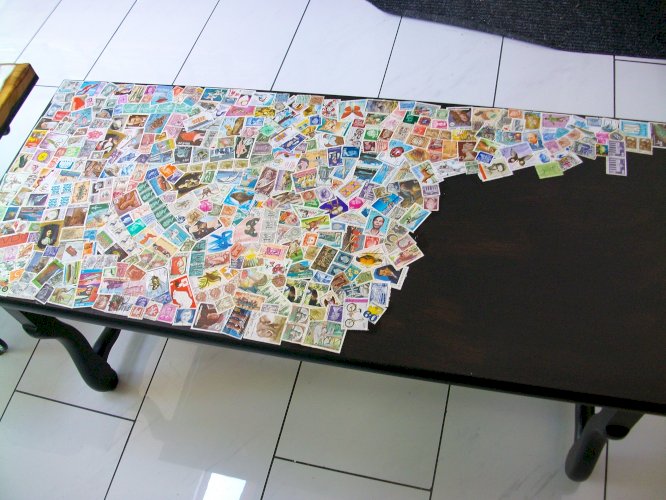 TABLE BASSE "UN PEU TIMBREE"