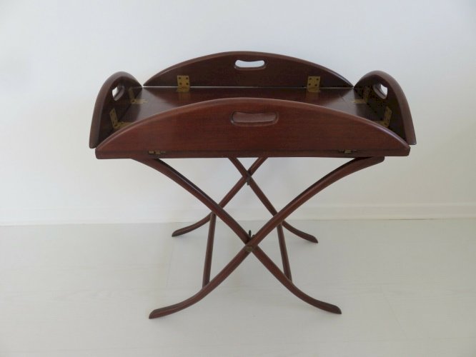 TABLE  BUTLER  A PLATEAU PLIANT EN ACAJOU ET LAITON, MARINE, BATEAU, VOILIER