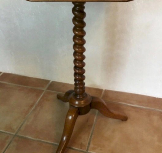 Table d appoint ,petit meuble , guéridon, table de jeux avec tiroir