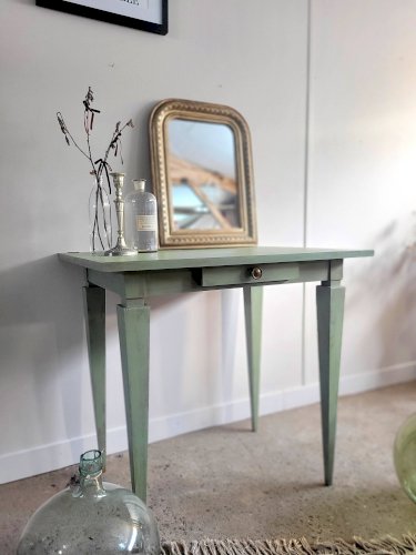 Table dappoint verte pied fusselés