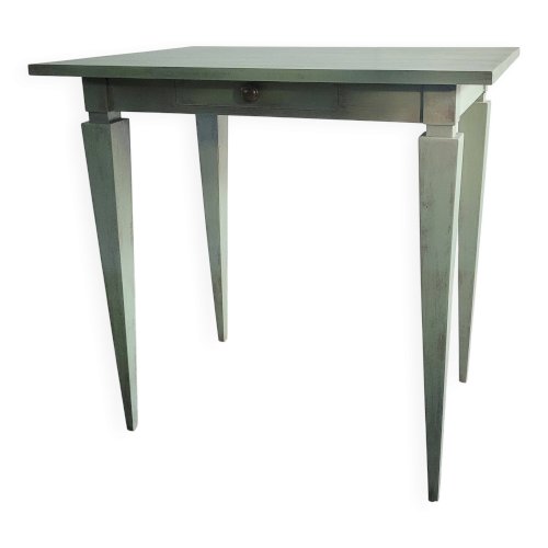 Table dappoint verte pied fusselés