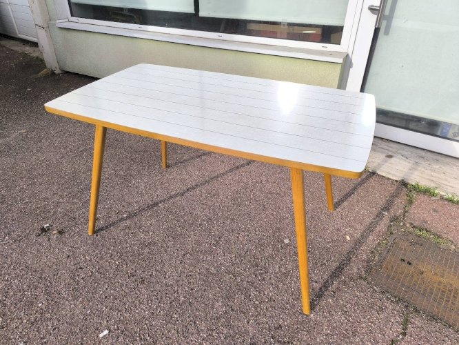 Table dappoint vintage formica