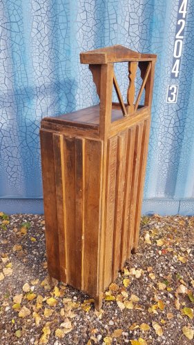 Table dappoint vitré en teck birman