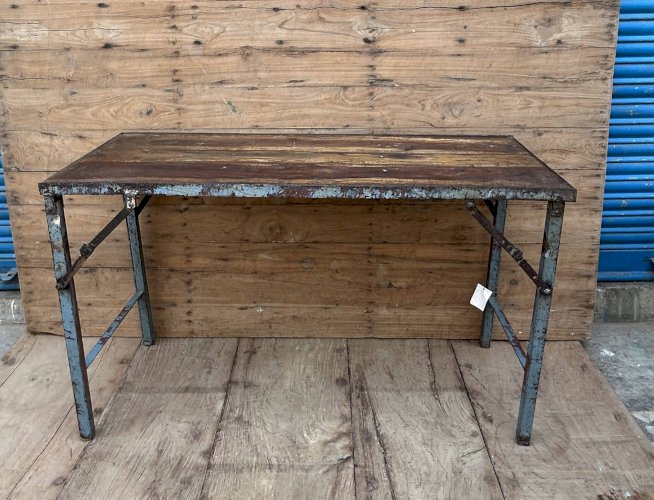 Table datelier pliante structure métal avec plateau en teck massif