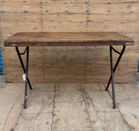 Table datelier pliante structure métal avec plateau en teck massif