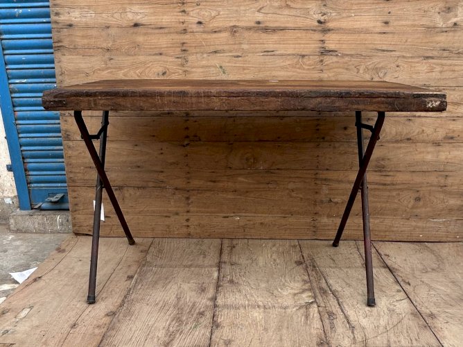 Table datelier pliante structure métal avec plateau en teck massif