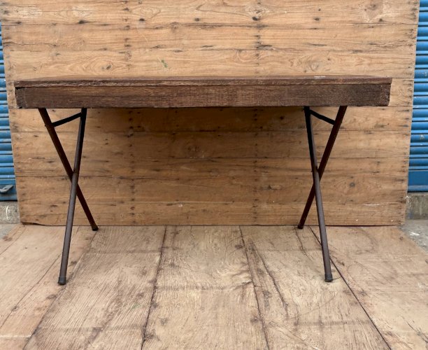 Table datelier pliante structure métal avec plateau en teck massif