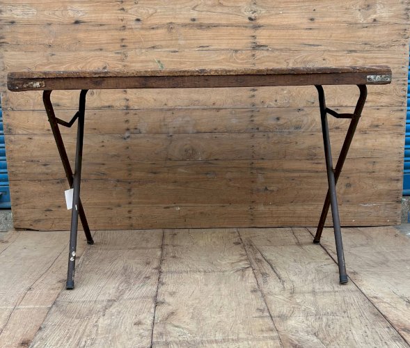 Table datelier pliante structure métal avec plateau en teck massif