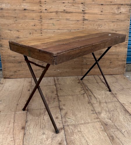 Table datelier pliante structure métal avec plateau en teck massif